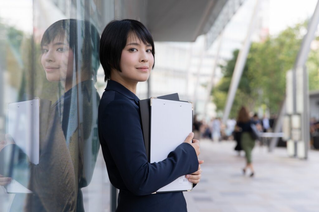 若手ビジネスウーマンのポートレート